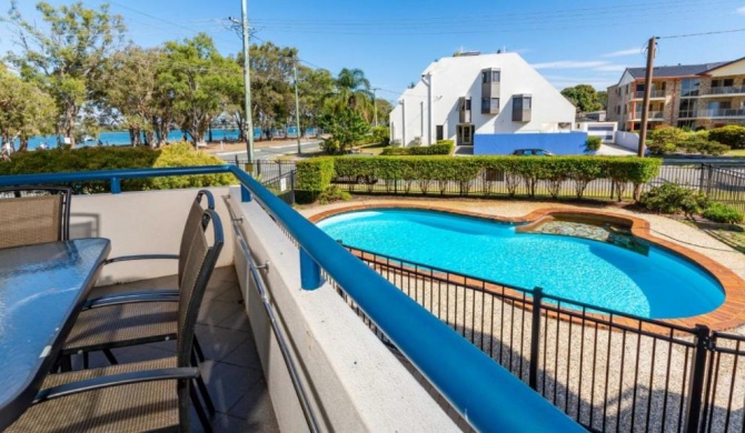 Everything you need including a pool! Karoonda Sands Apartments