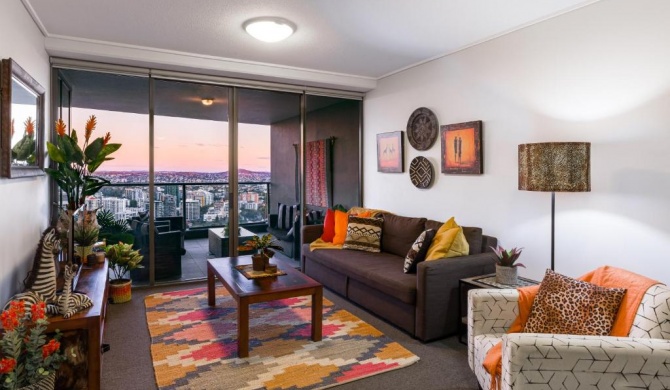 African Escape on Level 38 - Balcony with Views