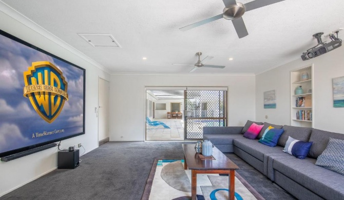 Homely Getaways in Broadbeach Waters