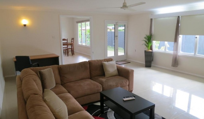 Edge Hill Clean & Green Cairns, 7 Minutes from the Airport, 7 Minutes to Cairns CBD & Reef Fleet Terminal