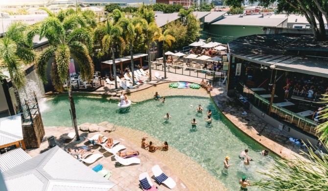 Gilligan's Backpacker Hotel & Resort Cairns