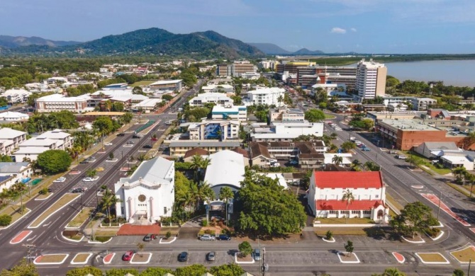 Heritage Cairns Hotel