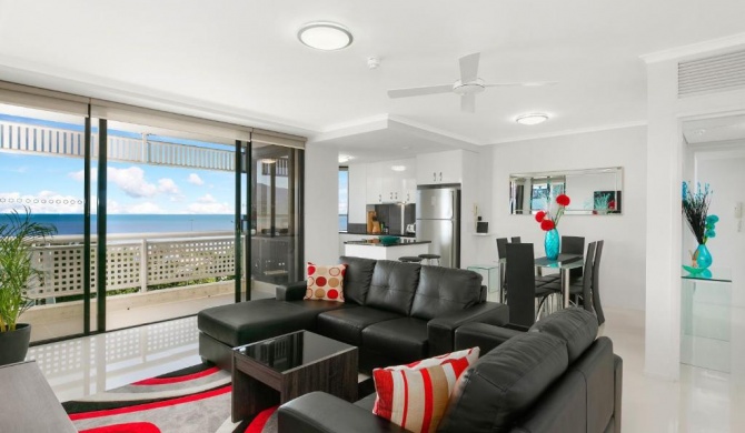 Cairns Luxury Waterfront Apartment