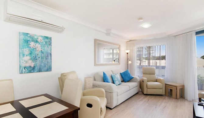 Calypso Plaza Resort Unit 238 - Right in the heart of Coolangatta