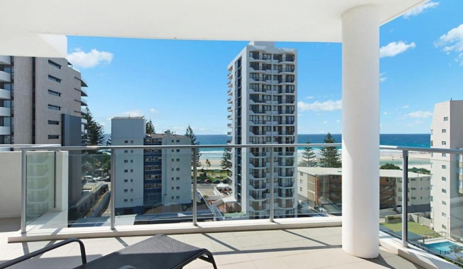 Eden Apartments Unit 901 - Luxury 2 bedroom apartment close to the beach Rainbow Bay Coolangatta