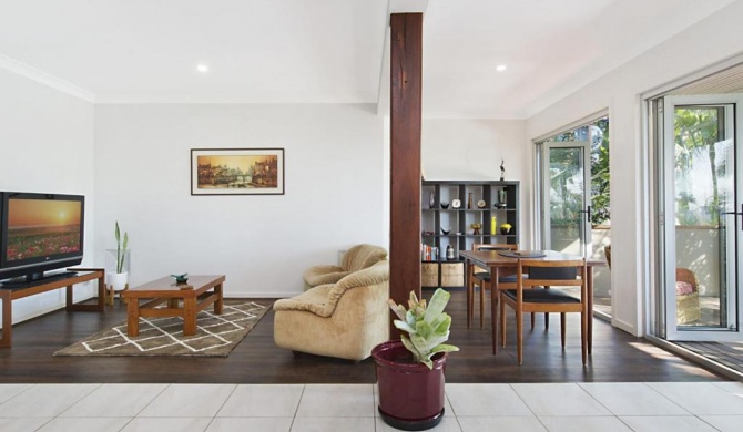 Hideaway in Coolangatta 1 bedroom retreat in a quiet leafy setting