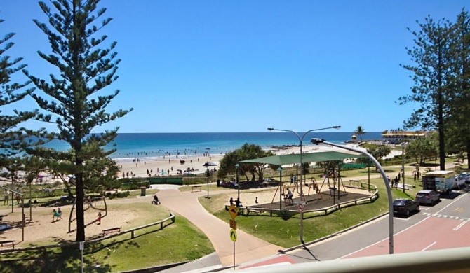 Kingston Court unit 11 - Beachfront unit easy walk to clubs, cafes and restaurants