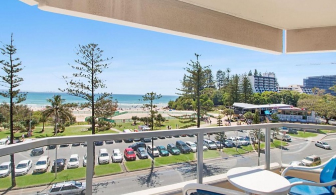 Kooringal unit 24 - Beachfront and centrally located between Tweed heads and Coolangatta