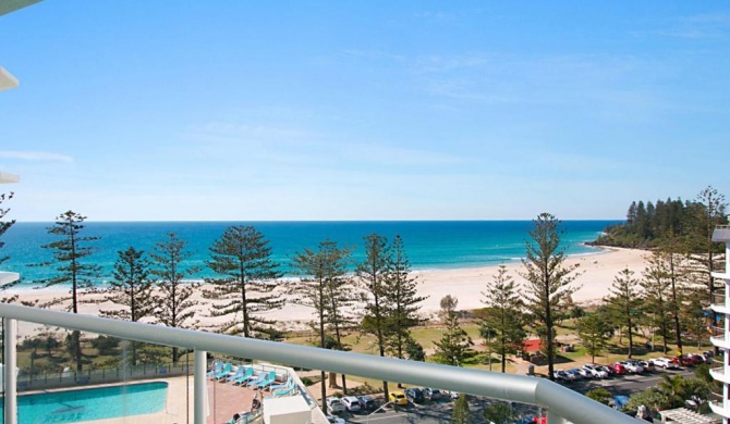 Ocean Plaza Unit 835 - Beachfront in Central Coolangatta