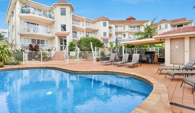 Ocean View Terrace Unit 3 - Central Coolangatta