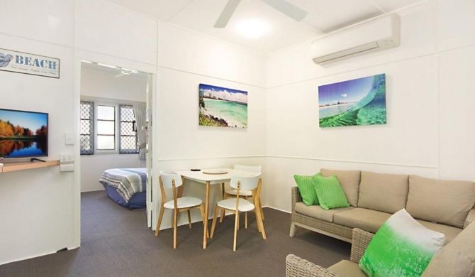 Tondio Terrace Flat 2 - Neat and tidy budget accommodation, easy walk to the beach
