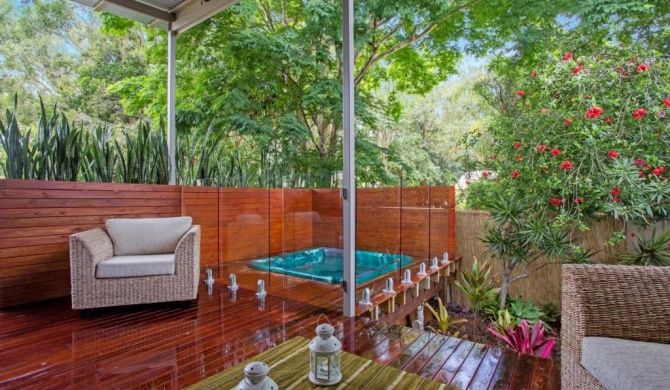 Beach Cottage on Cassia Avenue, Central Coolum Beach