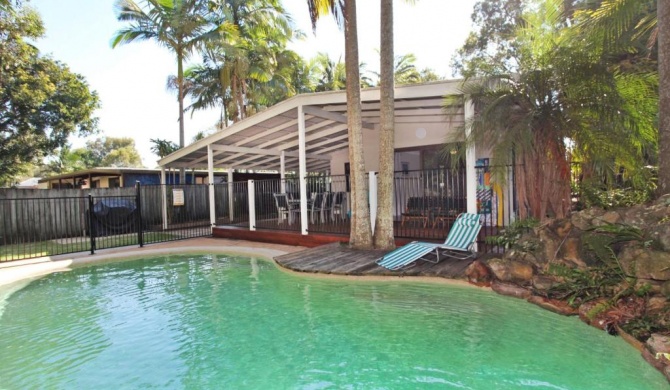 FABULOUS HOLIDAY HIDEAWAY - COOLUM BEACH