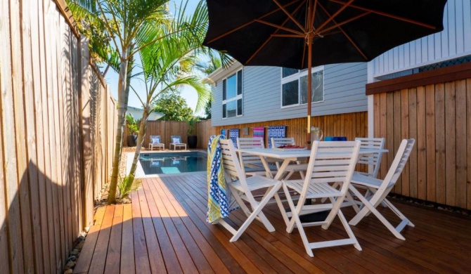 Hume Street 22, Golden Beach