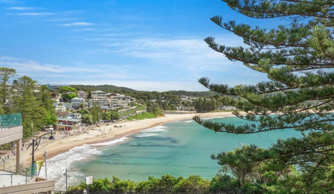 Cosy Unit with Ocean Views, Short Stroll to Terrigal Beach