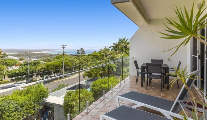 Impressive Views of Noosa - Unit 8 Taralla, 16 Edgar Bennett Avenue Noosa Heads