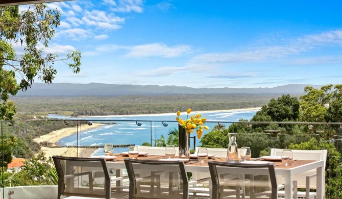 Luxury on the Hill, Noosa Heads