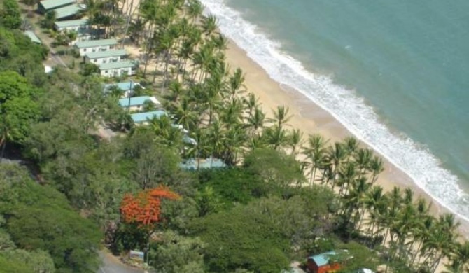 Ellis Beach Oceanfront Bungalows