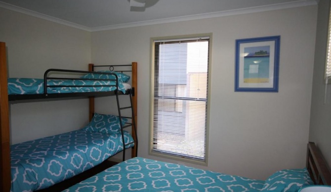 1 Naiad Court - Lowset family home with swimming pool and covered deck. Pet friendly