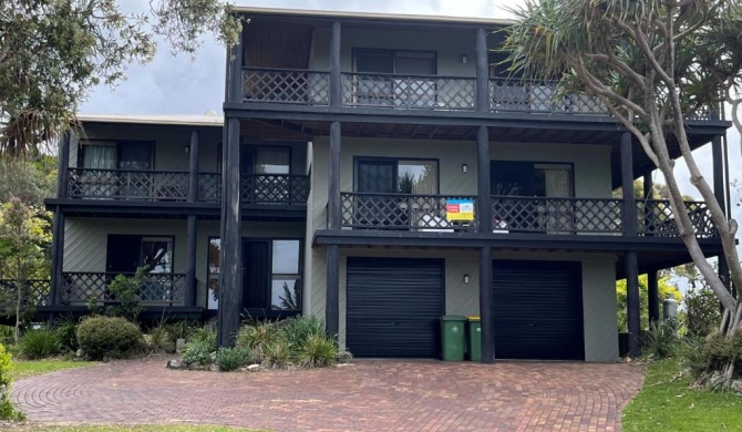 41 Carlo Circle - Rainbow Beach, Huge Beach House With Room for Everyone