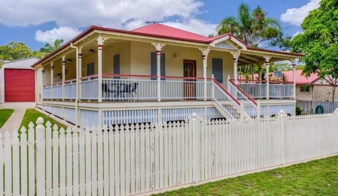 5 Bomburra Court - Rainbow Beach, Ticks All The Boxes, Pool, Shed, Fenced Yard, Pet Friendly