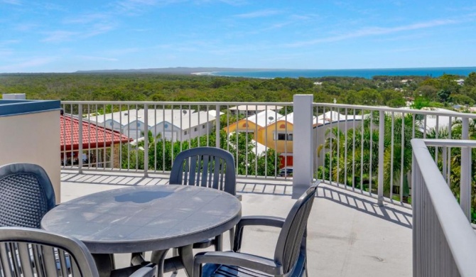 Rainbow Towers 2 - Rainbow Beach, High on the Hill, Panoramic Views, Wi-Fi