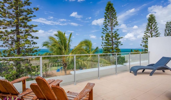 Unit 206 Plantation, Rainbow Beach, Incredible Views, Top Floor, Ocean Facing