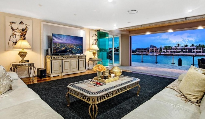 4.5 Million Dollar Dream Mansion in Surfers Paradise