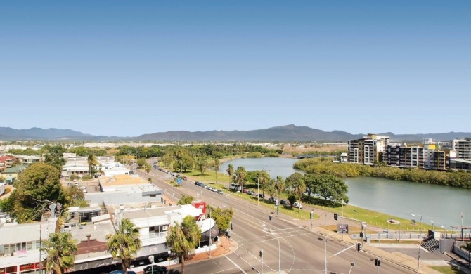 Oaks Townsville Gateway Suites