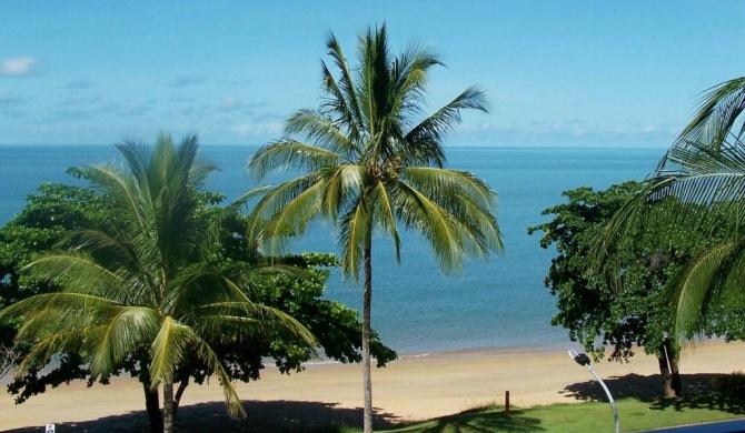 Beachfront Apartments on Trinity Beach