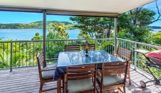 Heliconia 10 Newly Renovated Centrally Located House Hamilton Island