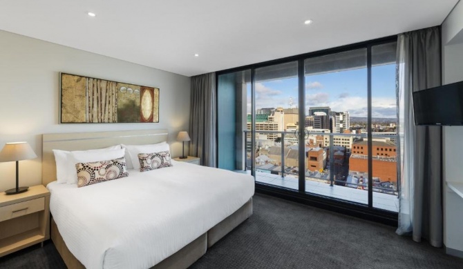 Oaks Adelaide Horizons Suites