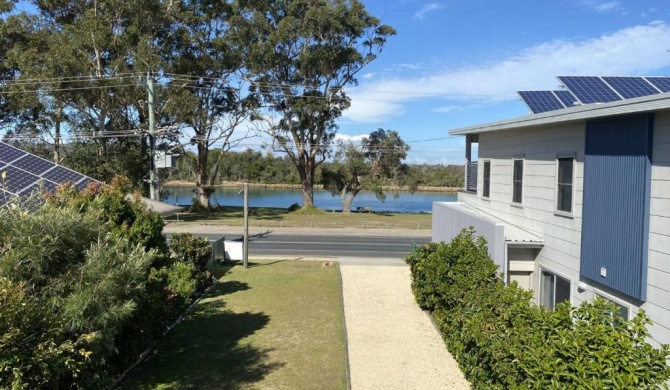 'AFRAME Tarcoola Cottage' 29 The Parade, North Haven