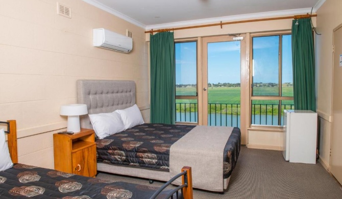 Tailem Bend Riverside Hotel